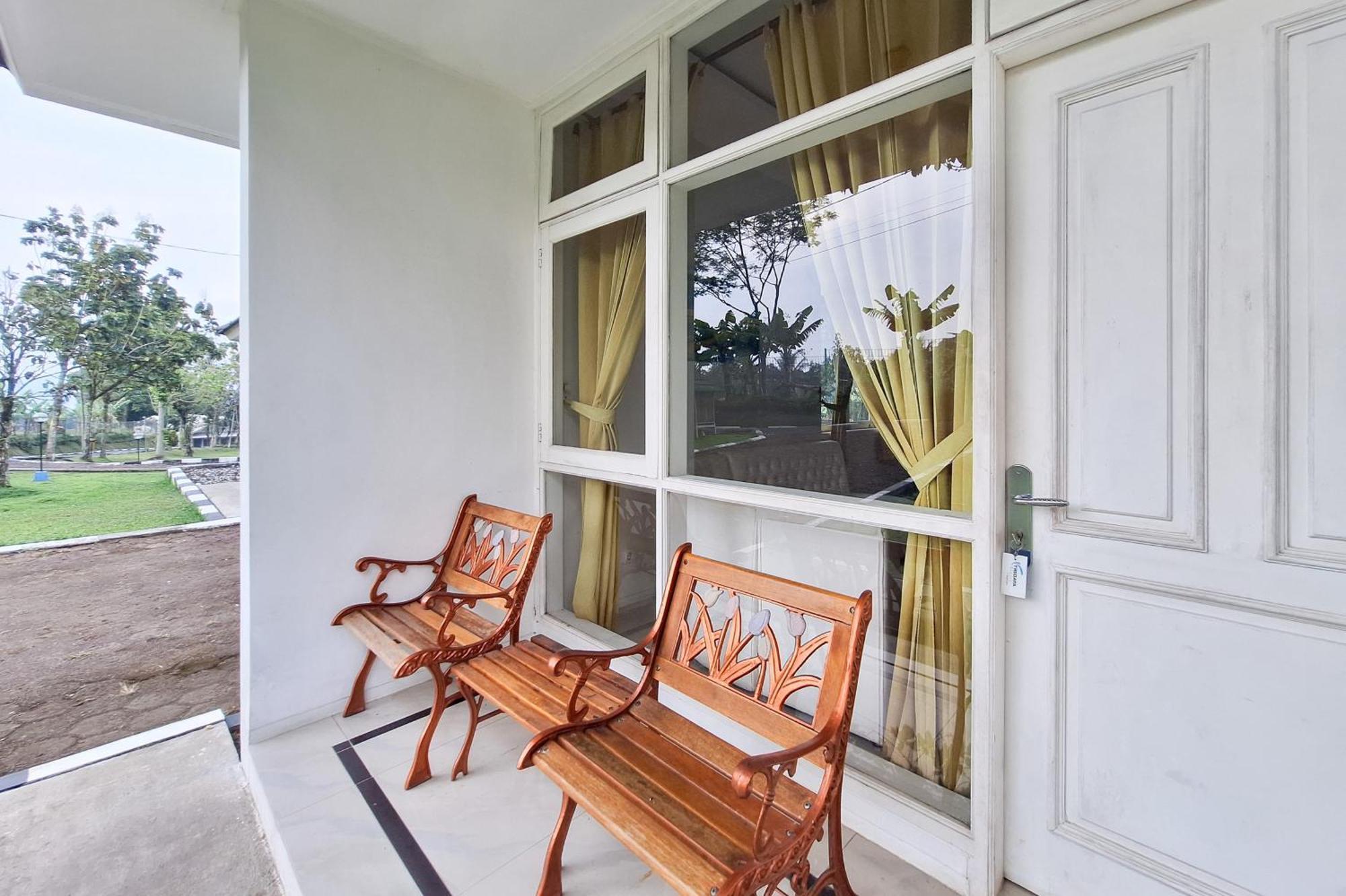 Reddoorz Resort At Tridaya Cisarua Puncak Exterior foto